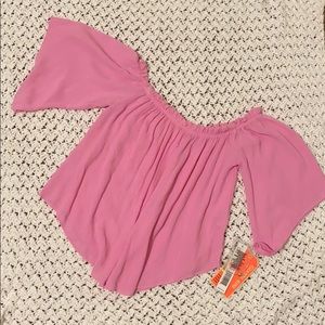 NWT Gianni Bini Cold Shoulder Crop